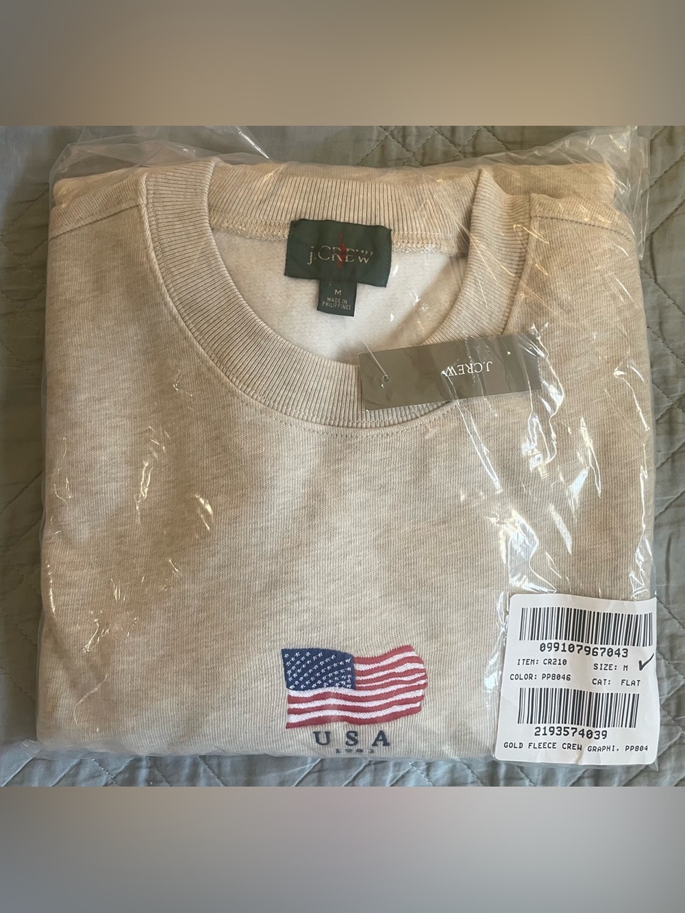 J. CREW '83 fleece sweatshirt with flag embroidery Heather Ecru Size M $98 CR210 - Picture 6 of 9